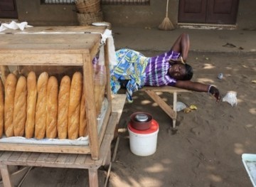 La revente du pain de Lomé